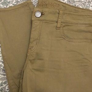 American Eagle tan skinny jeans size10